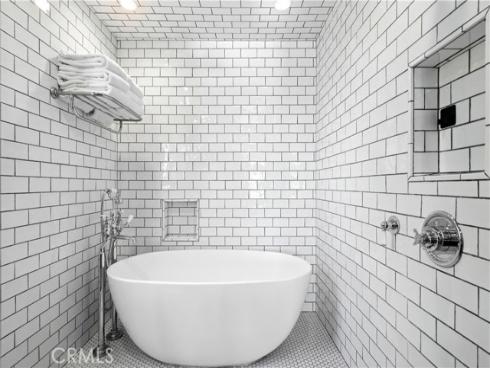 31889  Circle Drive  , Laguna Beach, CA