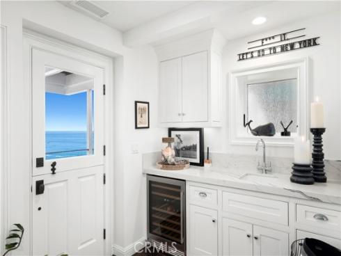 31889  Circle Drive  , Laguna Beach, CA