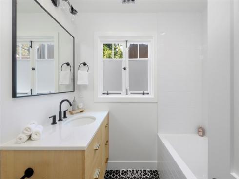 556 Through Street, Laguna Beach, CA