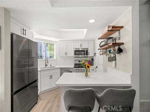 511 San Nicholas Court , Laguna Beach, CA