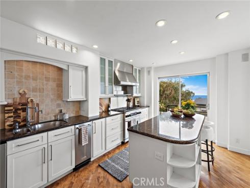970 Quivera Street, Laguna Beach, CA
