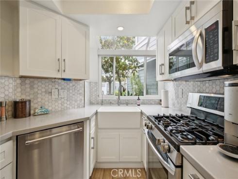 306 San Nicholas Court , Laguna Beach, CA