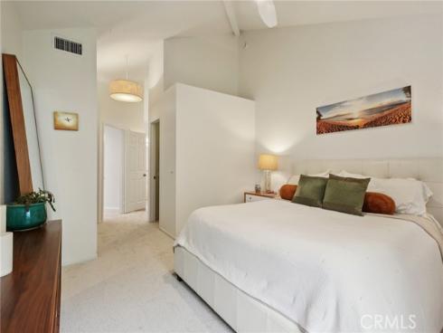 306 San Nicholas Court , Laguna Beach, CA