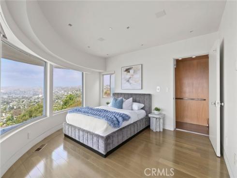 900  Gainsborough   Drive, Laguna Beach, CA