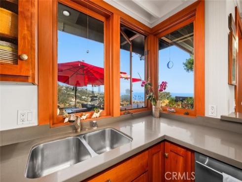 1687 Temple Hills Drive, Laguna Beach, CA