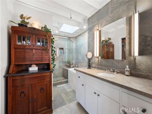 1687 Temple Hills Drive, Laguna Beach, CA