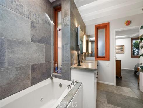 1687 Temple Hills Drive, Laguna Beach, CA