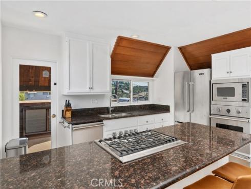 390 Saint Anns Drive, Laguna Beach, CA