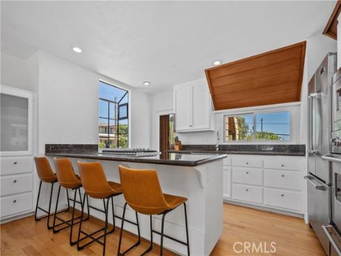 390 Saint Anns Drive, Laguna Beach, CA