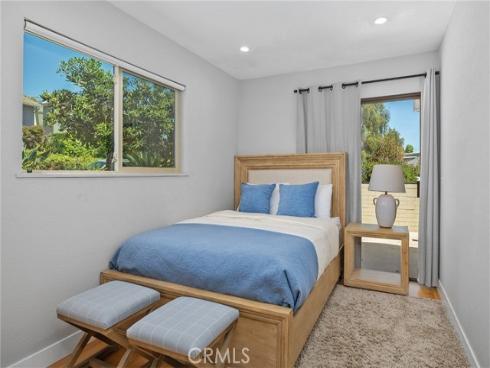 390 Saint Anns Drive, Laguna Beach, CA