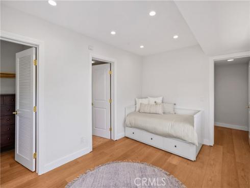 390 Saint Anns Drive, Laguna Beach, CA