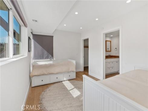 390 Saint Anns Drive, Laguna Beach, CA