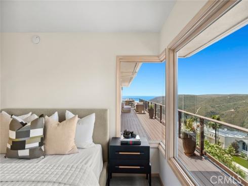 1324 Pitcairn Place , Laguna Beach, CA