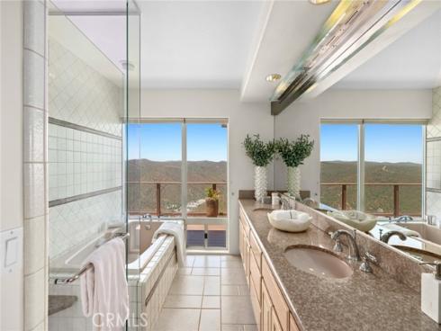 1324 Pitcairn Place , Laguna Beach, CA