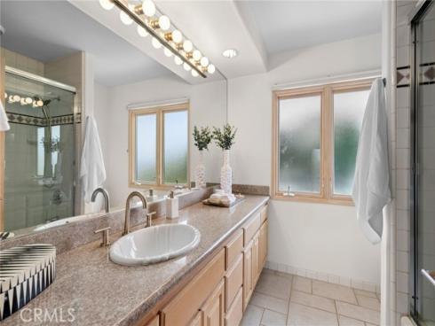 1324 Pitcairn Place , Laguna Beach, CA