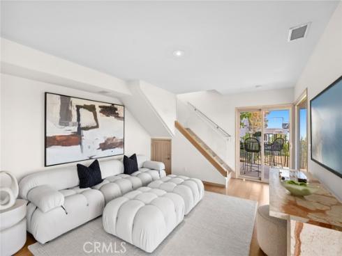 1324 Pitcairn Place , Laguna Beach, CA