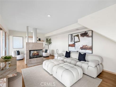 1324 Pitcairn Place , Laguna Beach, CA