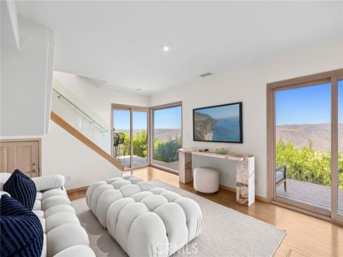 1324 Pitcairn Place , Laguna Beach, CA