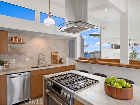 1094 Katella Street, Laguna Beach, CA