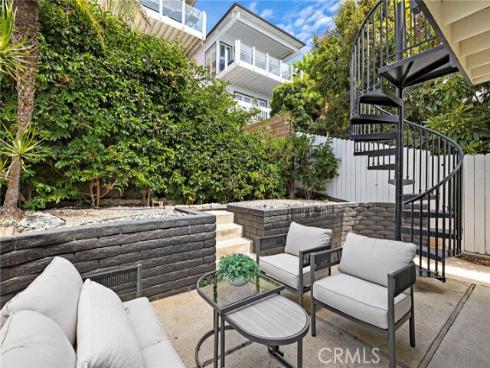 1094 Katella Street, Laguna Beach, CA