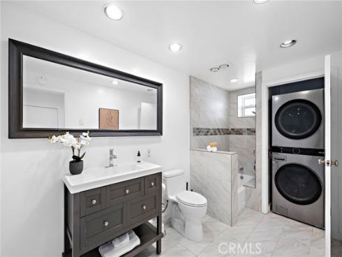 1094 Katella Street, Laguna Beach, CA