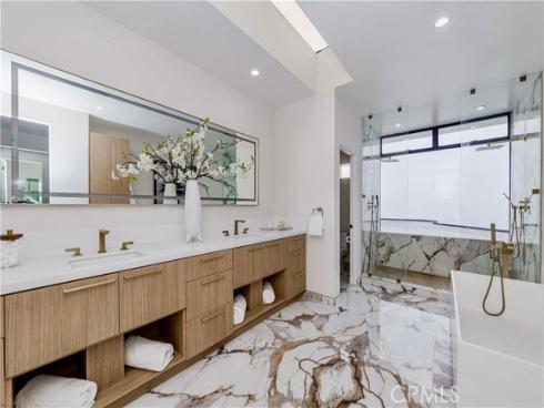 1195 La Mirada Street, Laguna Beach, CA