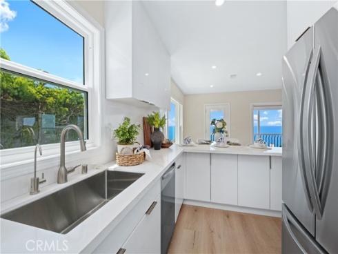 2961 Rounsevel , Laguna Beach, CA