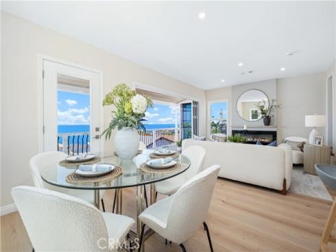 2961 Rounsevel , Laguna Beach, CA