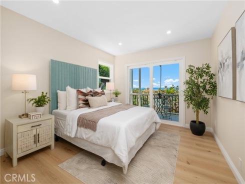 2961 Rounsevel , Laguna Beach, CA