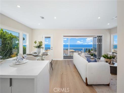 2961 Rounsevel , Laguna Beach, CA