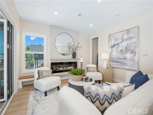 2961 Rounsevel , Laguna Beach, CA