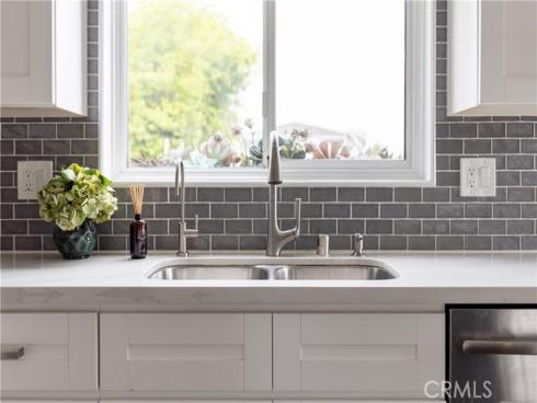 284 Chiquita Street, Laguna Beach, CA