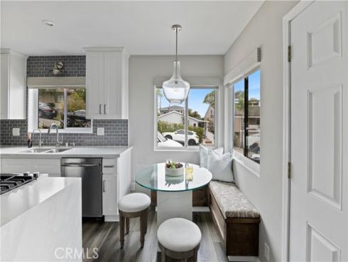 284 Chiquita Street, Laguna Beach, CA