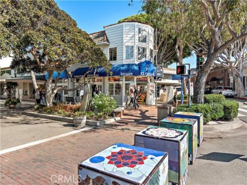 169 Mcknight Drive , Laguna Beach, CA
