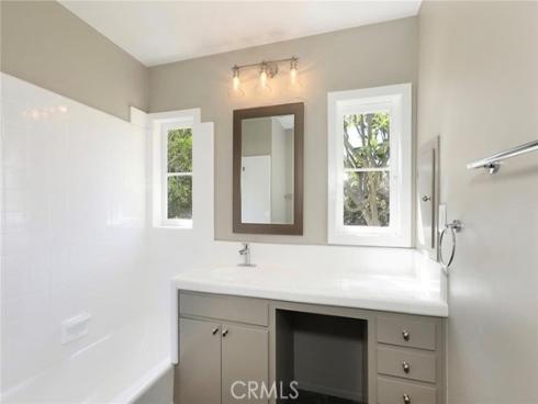 394 Moss Street, Laguna Beach, CA