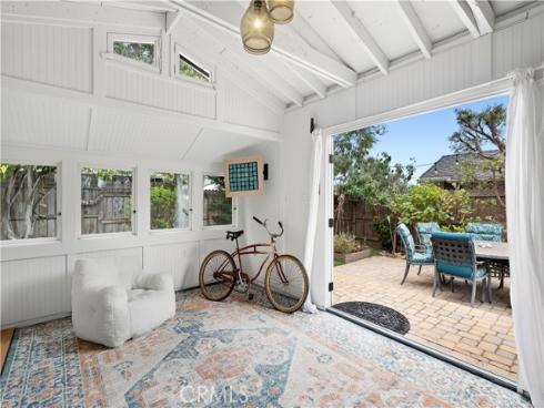 513 Oak Street , Laguna Beach, CA