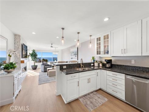 240  Moss  4  Street, Laguna Beach, CA