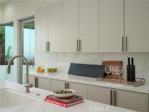 468 Ashton Drive, Laguna Beach, CA