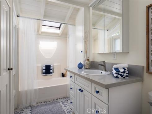 425 Monterey Drive, Laguna Beach, CA