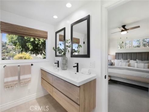 1056  Madison   Place, Laguna Beach, CA