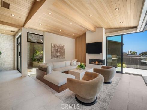 702  Diamond  , Laguna Beach, CA