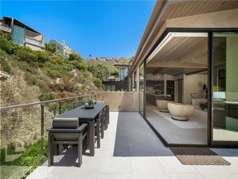 702  Diamond  , Laguna Beach, CA