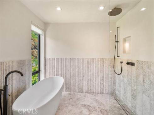 702  Diamond  , Laguna Beach, CA