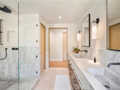 702  Diamond  , Laguna Beach, CA