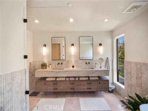 702  Diamond  , Laguna Beach, CA