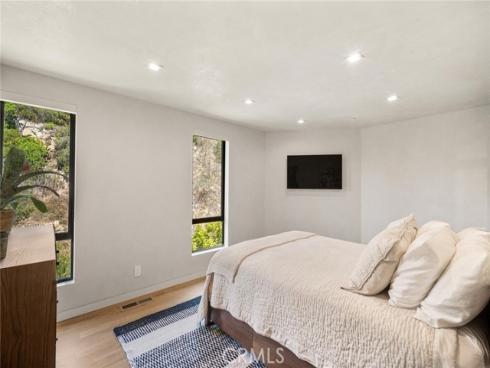 702  Diamond  , Laguna Beach, CA