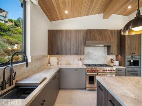 702  Diamond  , Laguna Beach, CA