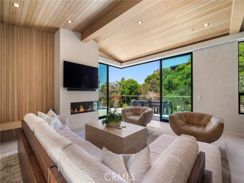 702  Diamond  , Laguna Beach, CA