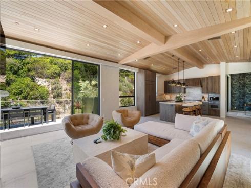 702  Diamond  , Laguna Beach, CA