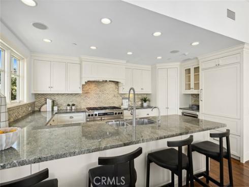 111 Brooks , Laguna Beach, CA